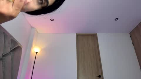 samaay_ online show from June 2026 03:27:02 AM