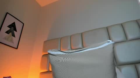 SAMANTA  online show from April 2026 03:33:01 AM