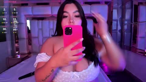 S A M A N T A   online show from February 2025 09:22:01 AM