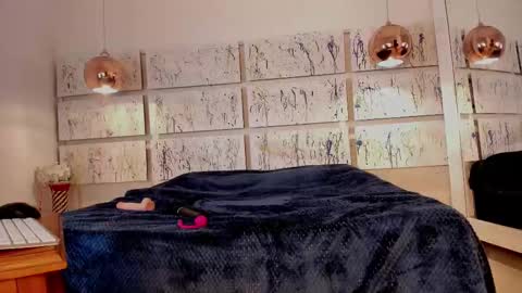 Samantha  online show from February 2025 02:53:01 PM