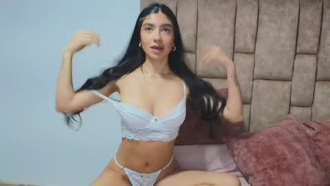 SAMANTHA VELVET online show from May 2026 09:02:02 PM