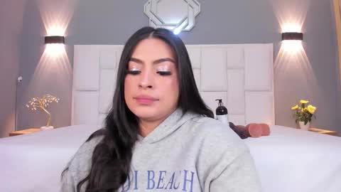  Samanthaa online show from November 2025 12:05:02 PM