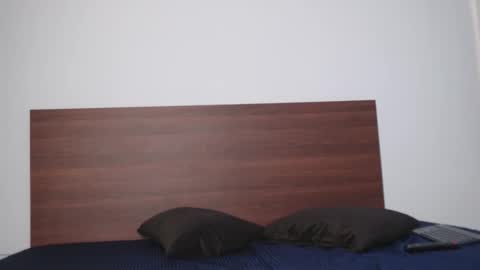 samanthaawellss online show from November 2025 06:45:01 PM