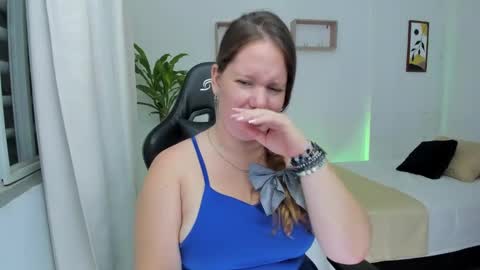 Snapshot of samanthaleon chatting on December 2024 01:37:02 AM Samantha samy online show from December 2024 01:37:02 AM