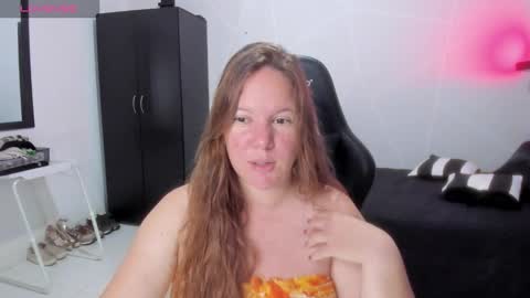 Snapshot of samanthaleon chatting on November 2025 01:44:02 AM Samantha samy online show from November 2025 01:44:02 AM