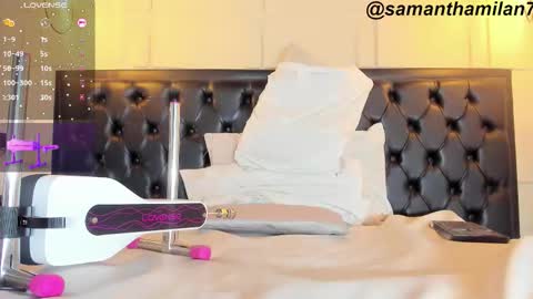 Alejandra  online show from November 2025 11:10:01 AM