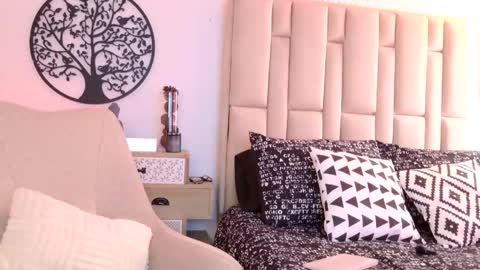 Snapshot of samanthaxmami chatting on May 2026 07:52:02 PM Samixmami online show from May 2026 07:52:02 PM