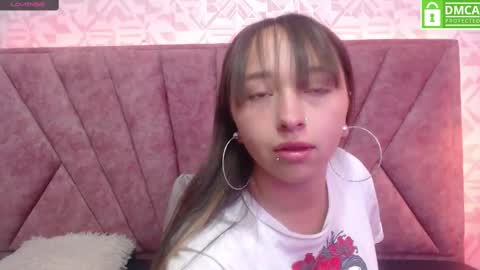 Dafne  online show from January 2025 12:01:02 PM