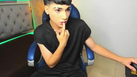 Sam online show from September 2025 12:37:02 PM