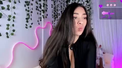 Snapshot of samii_evanns chatting on June 2026 04:32:02 AM Samii Evans online show from June 2026 04:32:02 AM