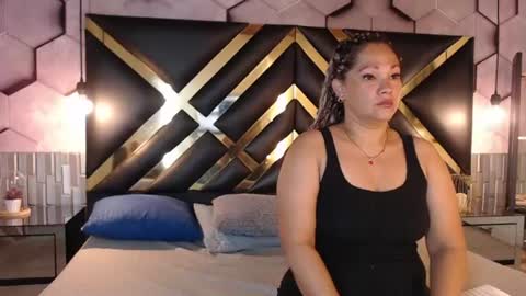 Snapshot of samira_lennox chatting on June 2026 09:35:02 AM SAMIRA online show from June 2026 09:35:02 AM