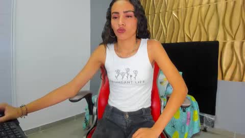 Snapshot of sammanta_18 chatting on November 2025 02:44:01 AM Samantha online show from November 2025 02:44:01 AM