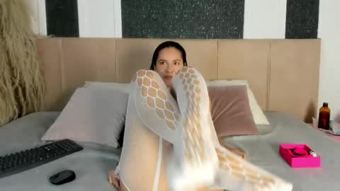 Snapshot of sammaraa_sun chatting on May 2026 07:44:02 PM sammaraa_sun online show from May 2026 07:44:02 PM