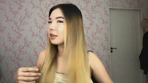 Elina online show from February 2026 07:17:01 AM