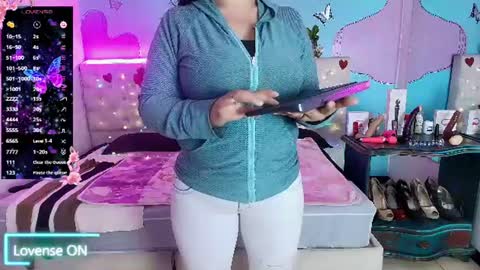 Snapshot of sammy_mature_ chatting on June 2026 08:32:02 PM Sammy online show from June 2026 08:32:02 PM