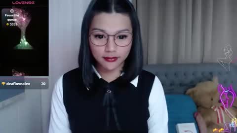 Snapshot of sammypretty19 chatting on February 2026 05:18:02 AM im throat fucker online show from February 2026 05:18:02 AM