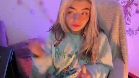 Snapshot of sammysammy_ chatting on December 2024 01:30:01 AM online show from December 2024 01:30:01 AM