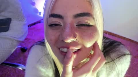 Snapshot of sammysammy_ chatting on December 2024 11:00:02 AM online show from December 2024 11:00:02 AM