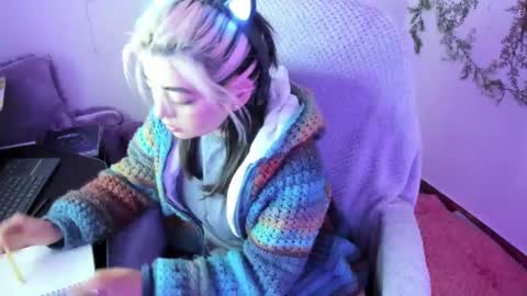 Snapshot of sammysammy_ chatting on January 2025 08:43:01 PM online show from January 2025 08:43:01 PM