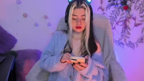 Snapshot of sammysammy_ chatting on February 2025 03:43:02 AM online show from February 2025 03:43:02 AM