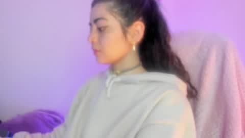   online show from April 2026 04:32:01 AM