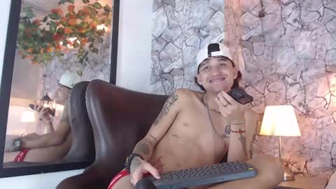 Snapshot of samueel_hilton chatting on December 2024 07:25:02 AM samueel_hilton online show from December 2024 07:25:02 AM