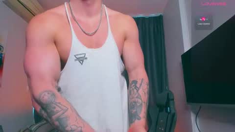 Snapshot of samuel_andrew chatting on February 2025 04:51:02 AM Samuel online show from February 2025 04:51:02 AM