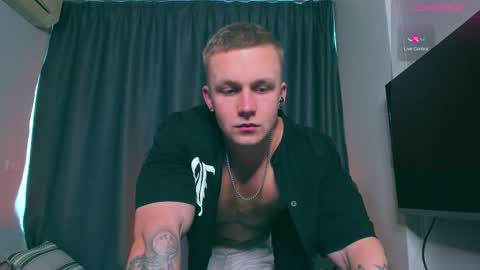 Snapshot of samuel_andrew chatting on February 2025 01:41:01 AM Samuel online show from February 2025 01:41:01 AM