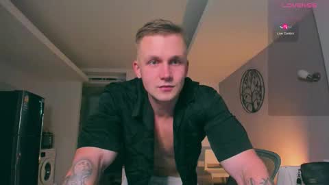 Snapshot of samuel_andrew chatting on September 2025 03:22:01 AM Samuel online show from September 2025 03:22:01 AM