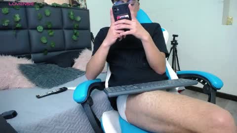 Snapshot of samuel_dark chatting on April 2026 01:38:01 AM samuel_dark online show from April 2026 01:38:01 AM