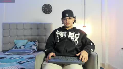 samxx_muscle online show from November 2025 02:19:02 PM