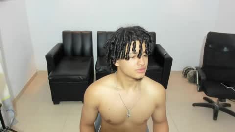 Snapshot of samxx_muscle chatting on May 2026 11:39:02 AM samxx_muscle online show from May 2026 11:39:02 AM