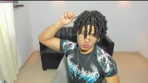 Snapshot of samxx_muscle chatting on May 2026 03:31:02 PM samxx_muscle online show from May 2026 03:31:02 PM