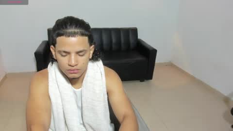 Snapshot of samxx_muscle chatting on June 2026 01:36:01 PM samxx_muscle online show from June 2026 01:36:01 PM