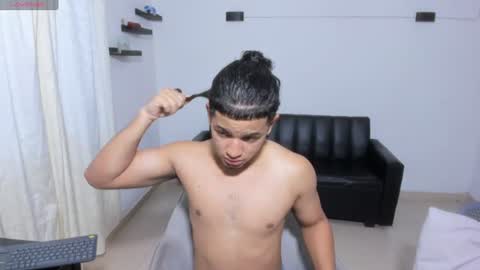 Snapshot of samxx_muscle chatting on June 2026 12:48:01 PM samxx_muscle online show from June 2026 12:48:01 PM
