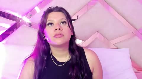 samy_green_ online show from October 2025 07:03:01 PM