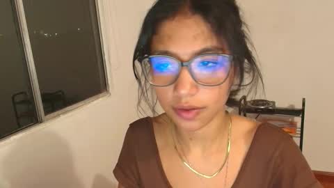Hello I am absent due to a family calamity I will return soon-hola estoy ausente por un problema familiar volvere pronto. online show from September 2025 11:39:02 PM