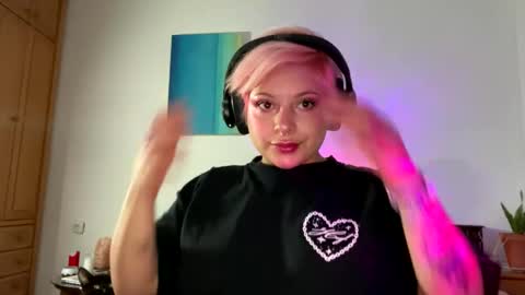 Samymoon online show from December 2025 07:05:01 AM