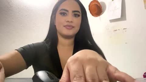 Snapshot of samyrosss6 chatting on February 2026 03:54:01 AM Samy online show from February 2026 03:54:01 AM