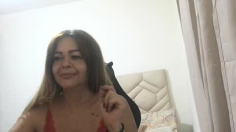 Snapshot of sanddi_milff chatting on May 2026 11:43:02 PM Sanddi online show from May 2026 11:43:02 PM