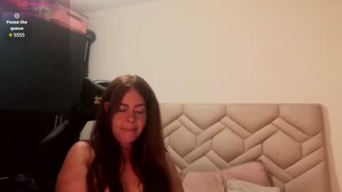 Sanddi  online show from June 2026 01:28:02 AM