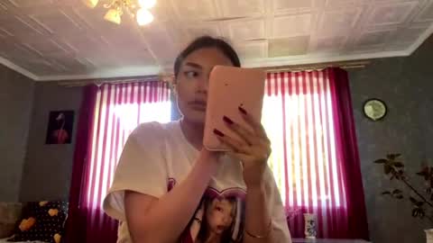 Snapshot of sandichoinski chatting on May 2026 02:03:01 PM Kira online show from May 2026 02:03:01 PM