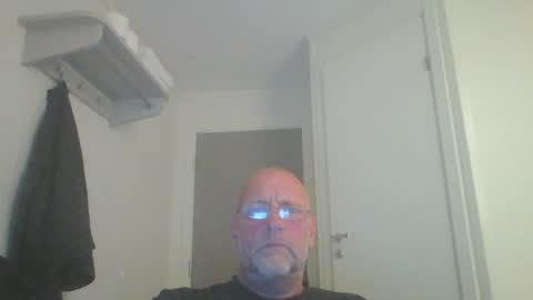 Snapshot of sandnesrune523 chatting on July 2026 05:18:02 PM sandnesrune523 online show from July 2026 05:18:02 PM