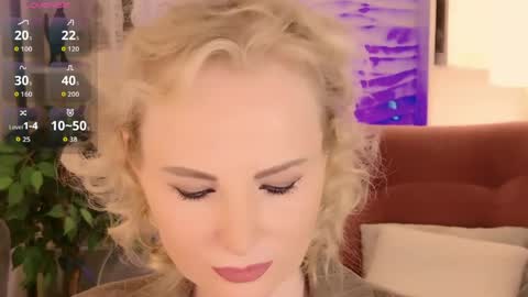 Snapshot of sandra_kind chatting on June 2026 05:31:02 AM Sandra online show from June 2026 05:31:02 AM