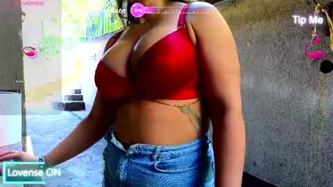 Snapshot of sandra_milano chatting on July 2026 08:08:02 AM Sandra Milano online show from July 2026 08:08:02 AM