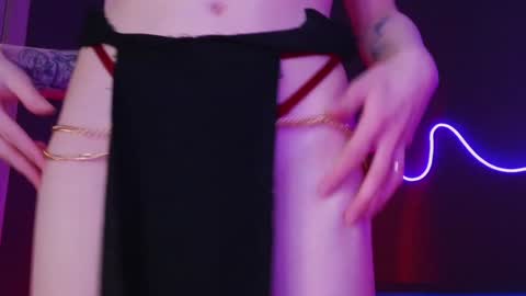 Sandy  online show from January 2025 04:20:01 AM