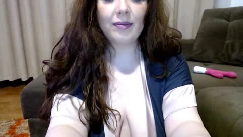 Snapshot of sandraxo93 chatting on February 2025 08:10:01 PM Sandra online show from February 2025 08:10:01 PM