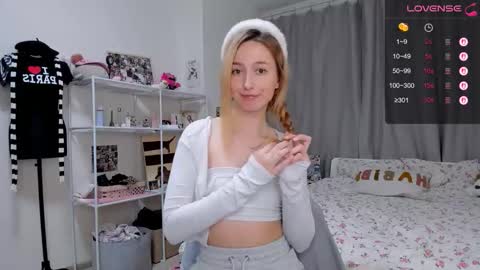 Sandy online show from February 2026 06:14:01 PM