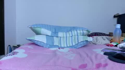 sandy online show from March 2026 07:42:01 PM