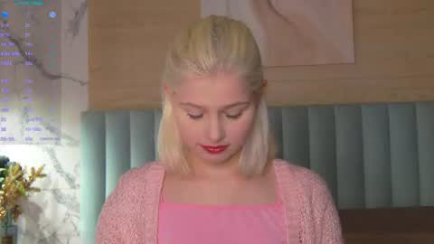 Snapshot of sandyshayes chatting on July 2026 05:37:01 AM Sandy online show from July 2026 05:37:01 AM
